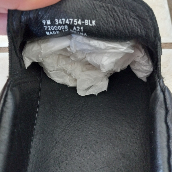 Frye Women's Webster Leather Slip On Loafer in Black 9US - Picture 5 of 12